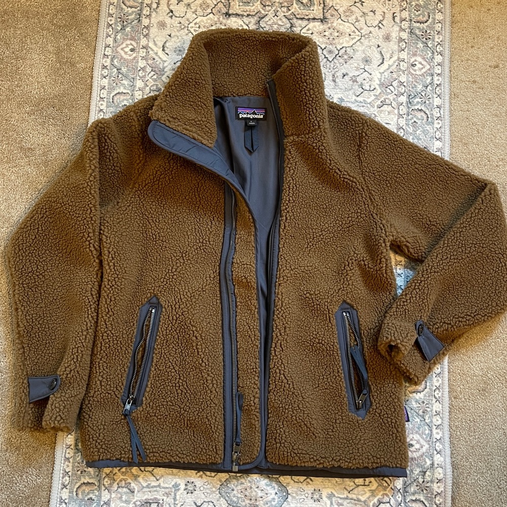 Womens Patagonia Sherpa full zip jacket - small